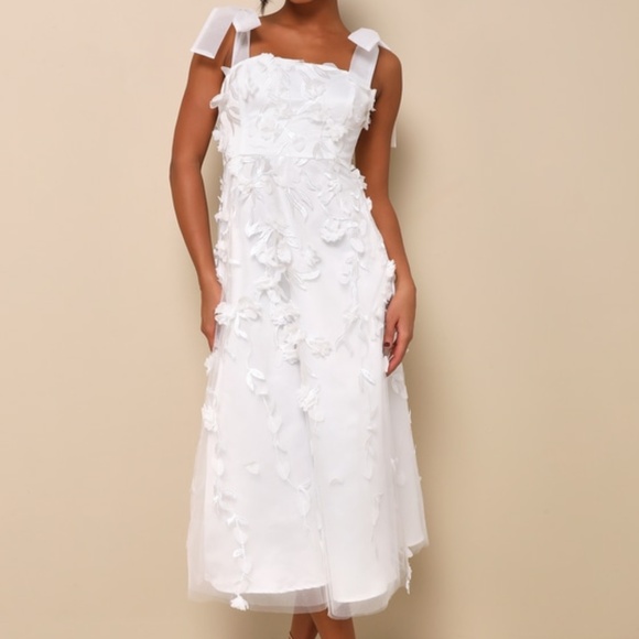 Lulus Dresses & Skirts - Lulus Effortlessly Sweet White Tulle 3d Floral Tie-strap Midi Dress - Size L